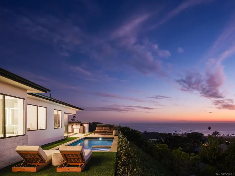 1542 Copa De Oro Dr, La Jolla, CA 92037 - Image #2