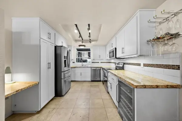 1806 Mckee St #A2, San Diego, CA 92110