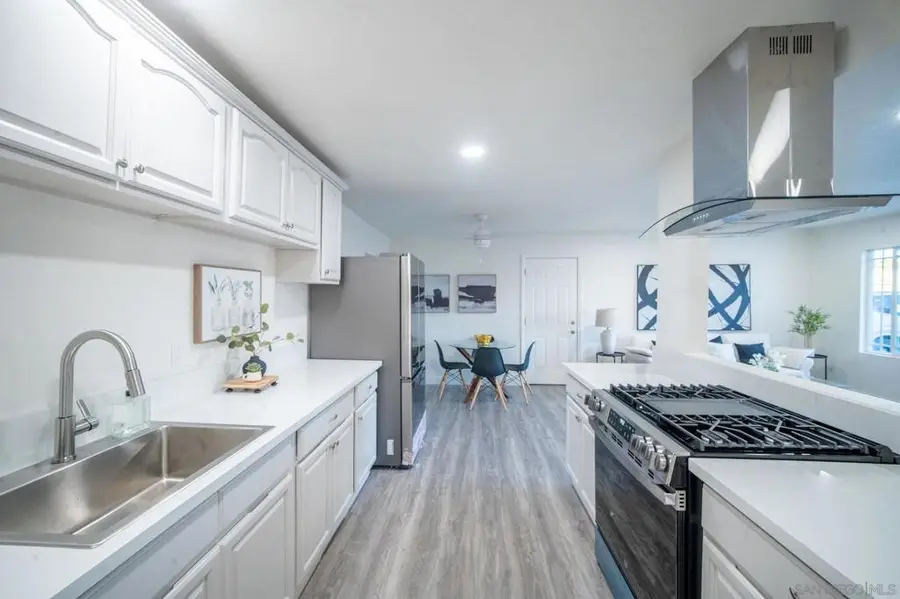 1654 Walbollen St, Spring Valley, CA 91977 - #3