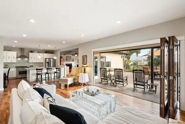 4214 Bobbie Ln, La Mesa, CA 91941