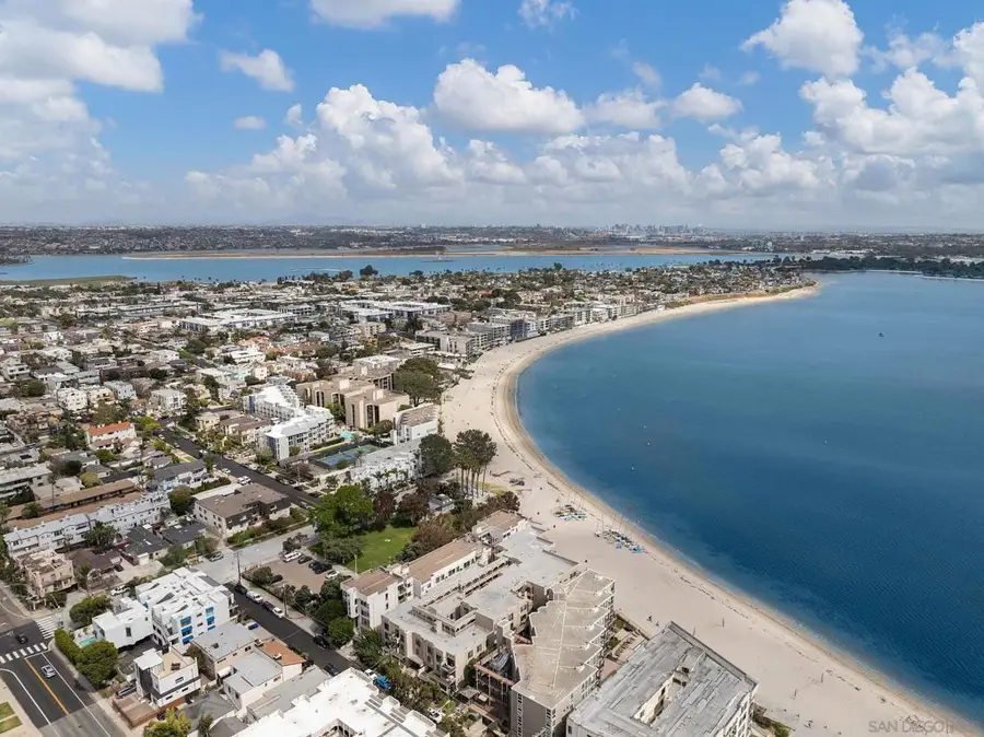 1251 Parker Pl #2D, San Diego, CA 92109 - #3