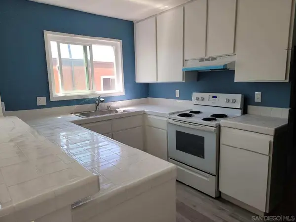 Address Withheld By Seller, San Diego, CA 92105