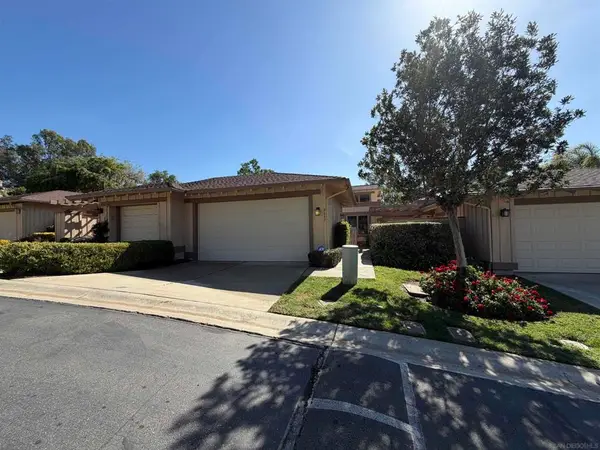 8665 Circle R Valley Ln, Escondido, CA 92026