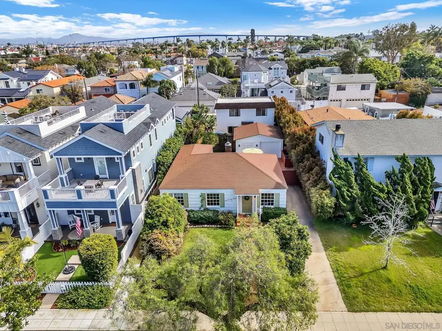 241 243 F Avenue, Coronado, CA 92118 - #2