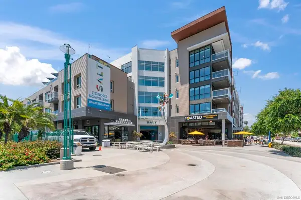 355 N Cleveland Street #405, Oceanside, CA 92054