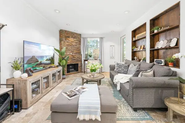 12366 Carmel Country Rd #207, San Diego, CA 92130