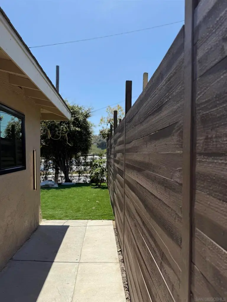 519 Camelot Dr, Oceanside, CA 92054 - #3