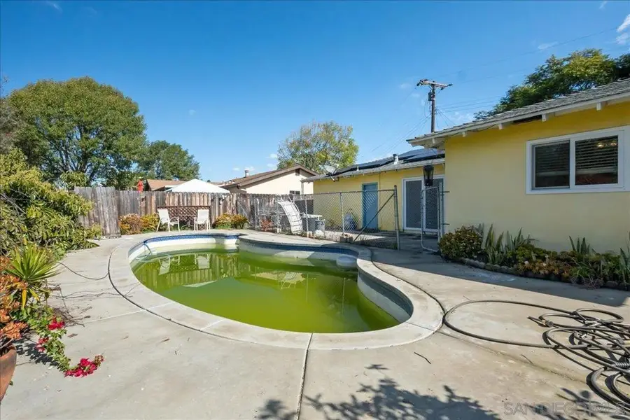 569 Gold Dr, Oceanside, CA 92057 - #2