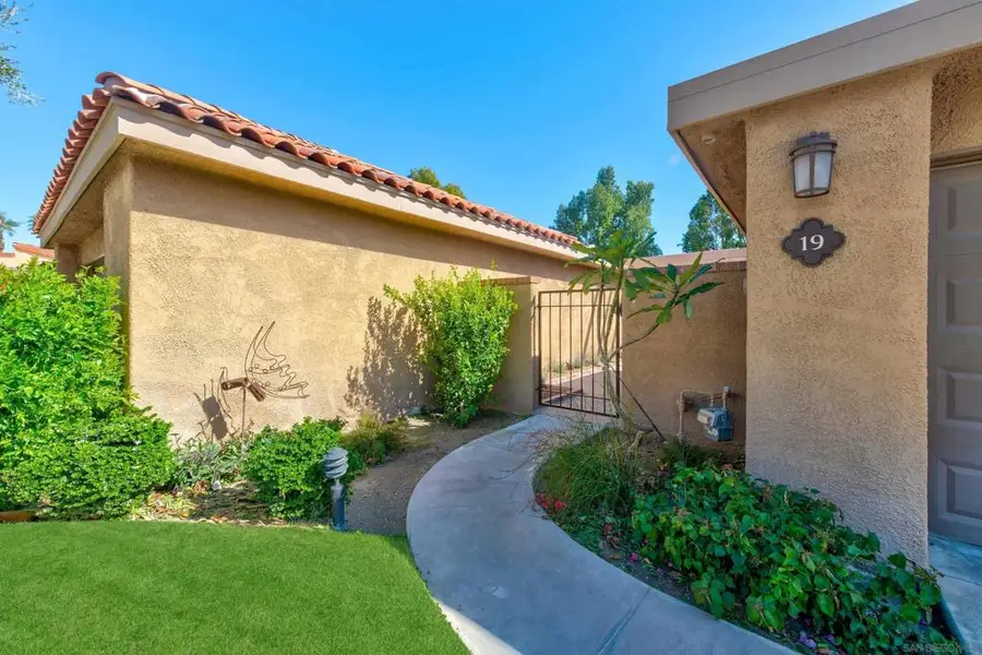 19 Granada Dr, Rancho Mirage, CA 92270 - #3