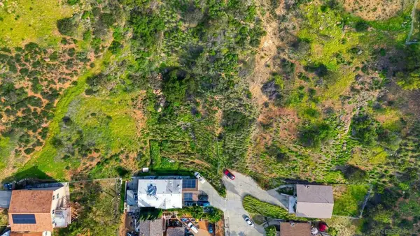 1446 Portola Ave, Spring Valley, CA 91977