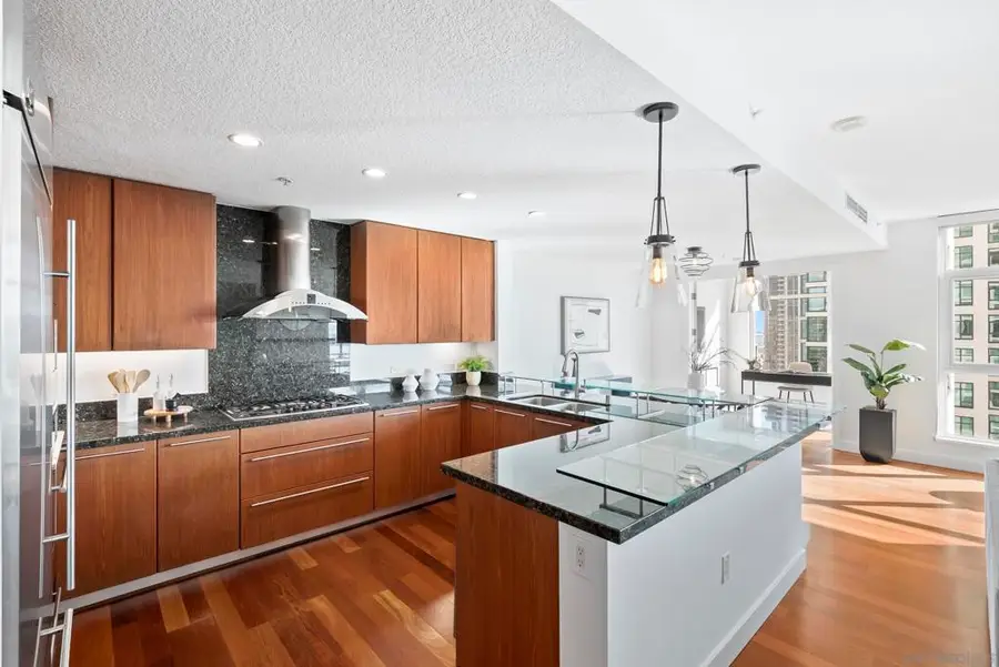 1205 Pacific Hwy #2106, San Diego, CA 92101 - #3