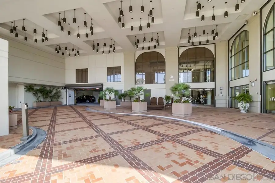 700 W E St #1602, San Diego, CA 92101 - #3