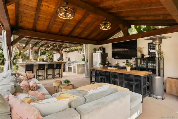 489 La Costa Ave., Encinitas, CA 92024