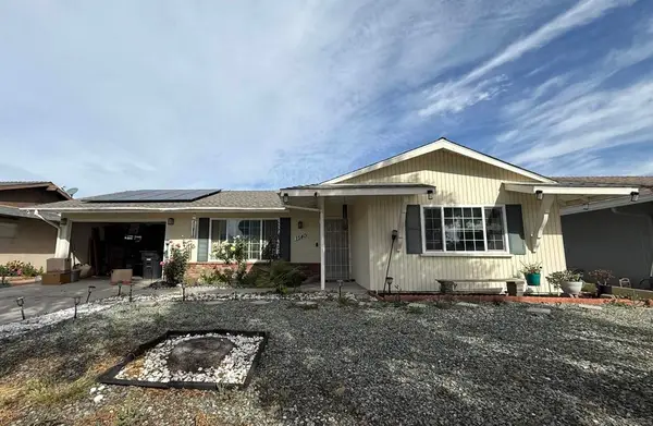 1540 W Whittier Avenue, Hemet, CA 92543