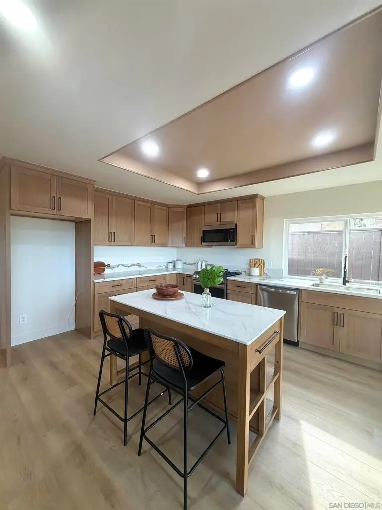 589 E J Street, Chula Vista, CA 91910 - #2