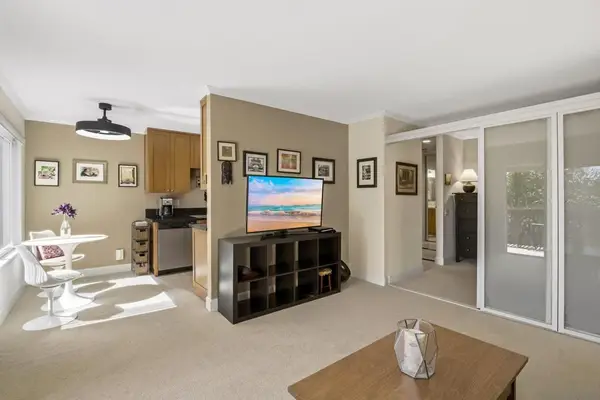 8581 Villa La Jolla Dr #G, La Jolla, CA 92037