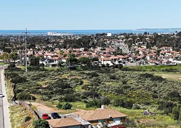 945 E J St, Chula Vista, CA 91910