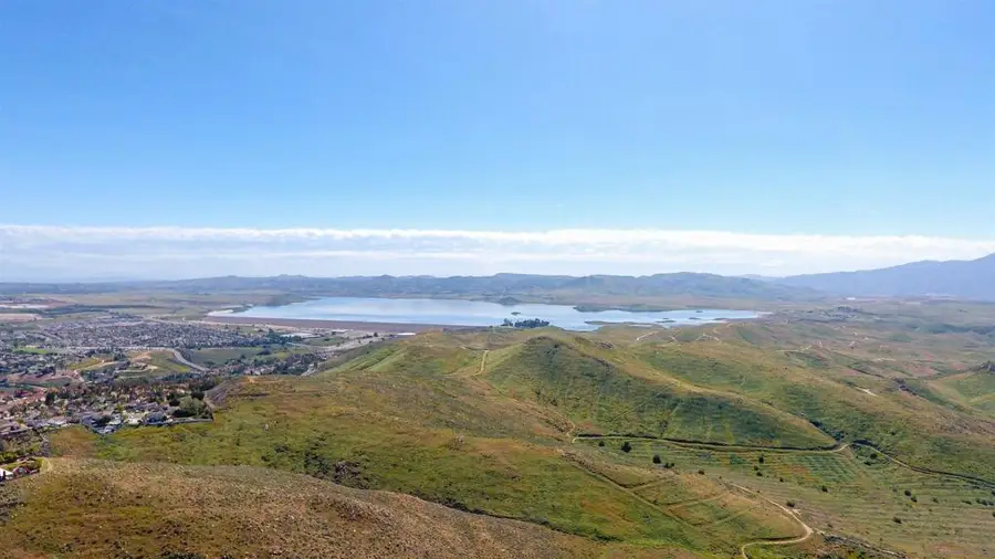 18410 Lakepointe Dr, Riverside, CA 92503 - #3