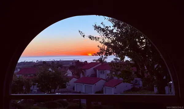 6677 Paseo Del Norte #F, Carlsbad, CA 92011