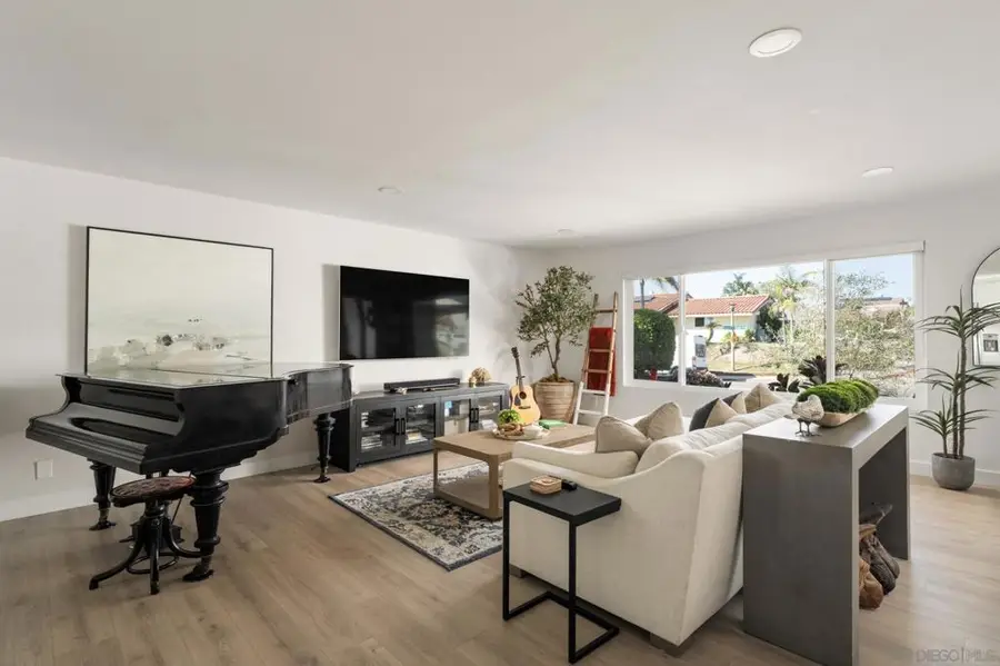 2927 Levante St, Carlsbad, CA 92009 - #2