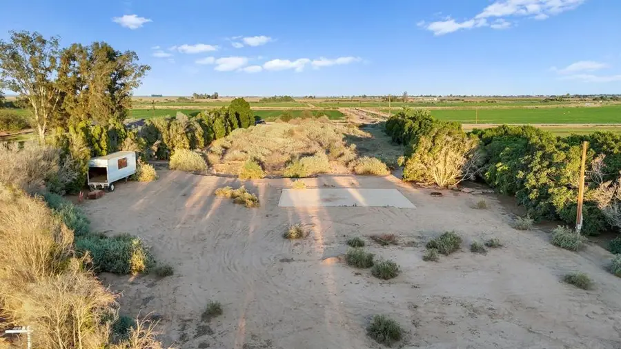 2465 Meloland Rd, El Centro, CA 92243 - #2