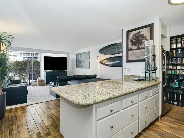 1830 Avenida Del Mundo #403, Coronado, CA 92118