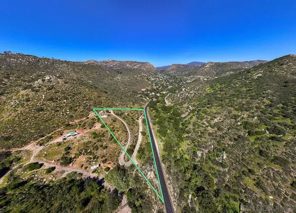 1186 Harbison Canyon, El Cajon, CA 92019