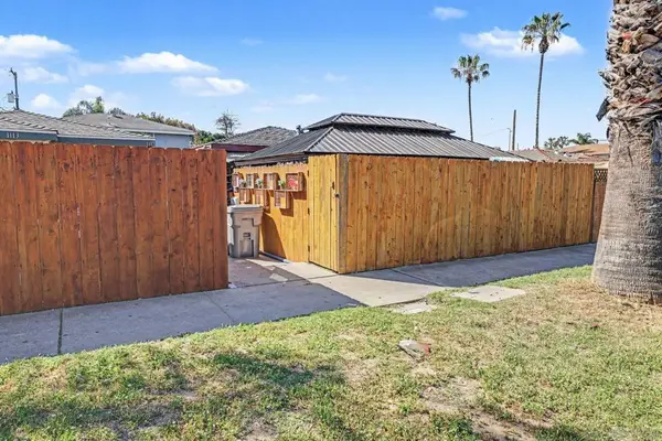 1109 Grand, San Diego, CA 92109