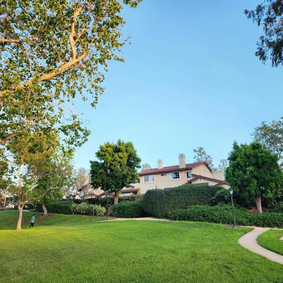 4050 Porte De Palmas #26, San Diego, CA 92122 - #2