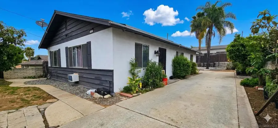 727 N Main Ave., Fallbrook, CA 92028 - #3