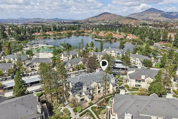 2077 Lakeridge Circle #104, Chula Vista, CA 91913