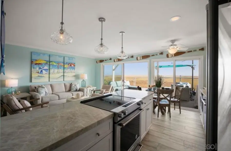 3999 Crown Point Dr #29, San Diego, CA 92109 - #3