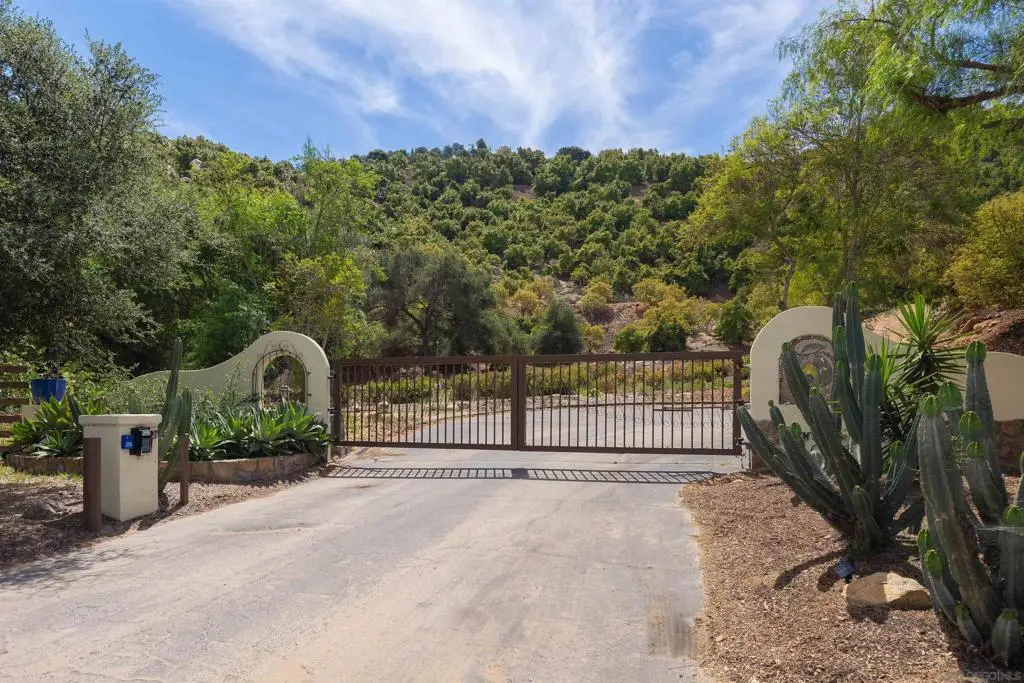 30591 Luis Rey Heights Rd, Bonsall, CA 92003 - #1