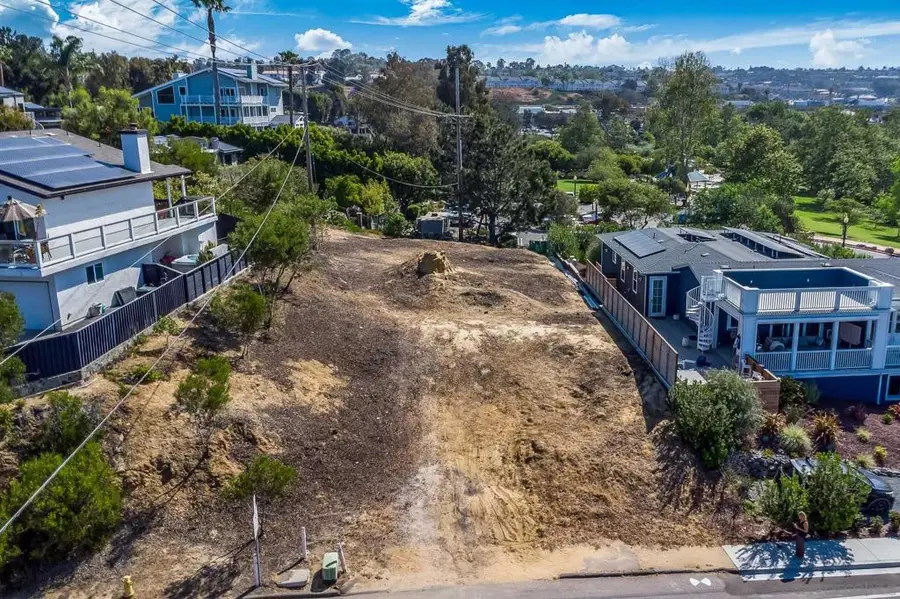 97 N Vulcan, Encinitas, CA 92024 - #2