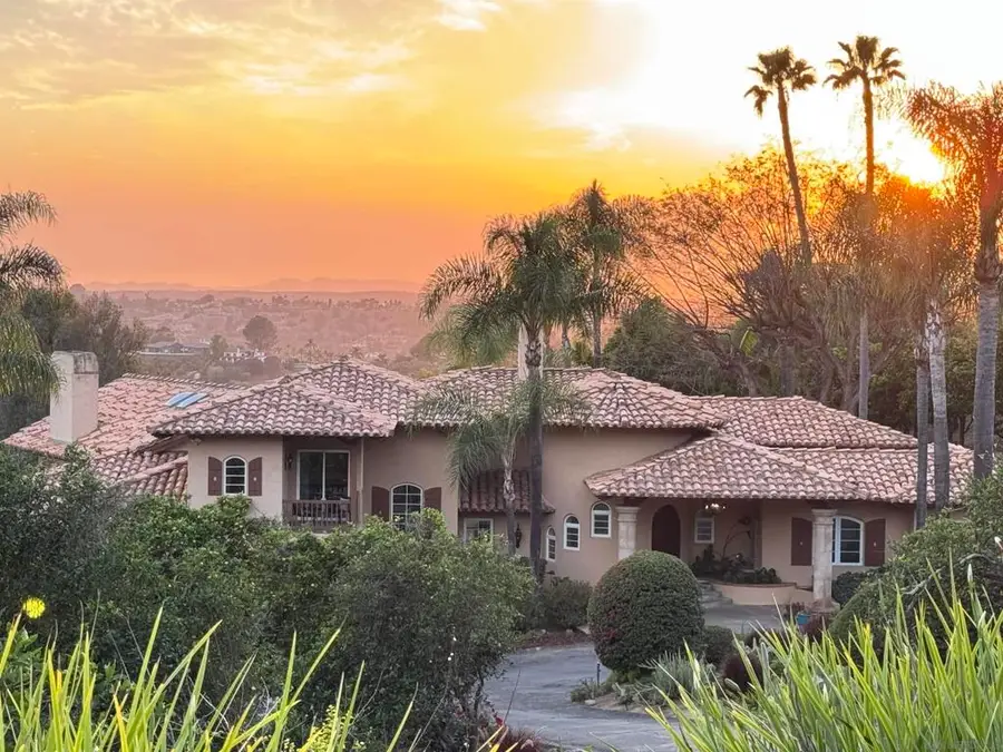 3993 Peony Dr., Fallbrook, CA 92028 - #2