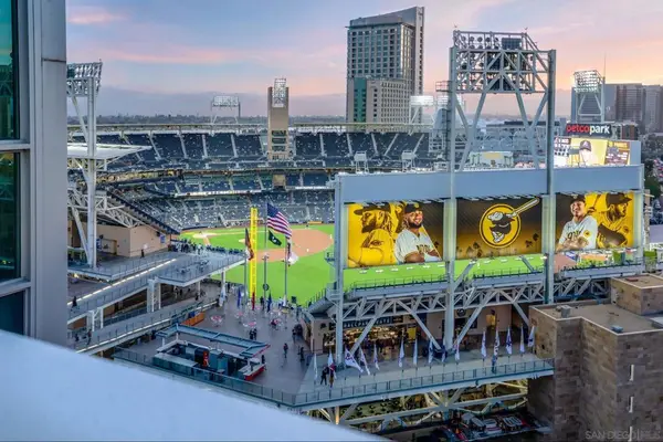 253 10th Ave #1402, San Diego, CA 92101