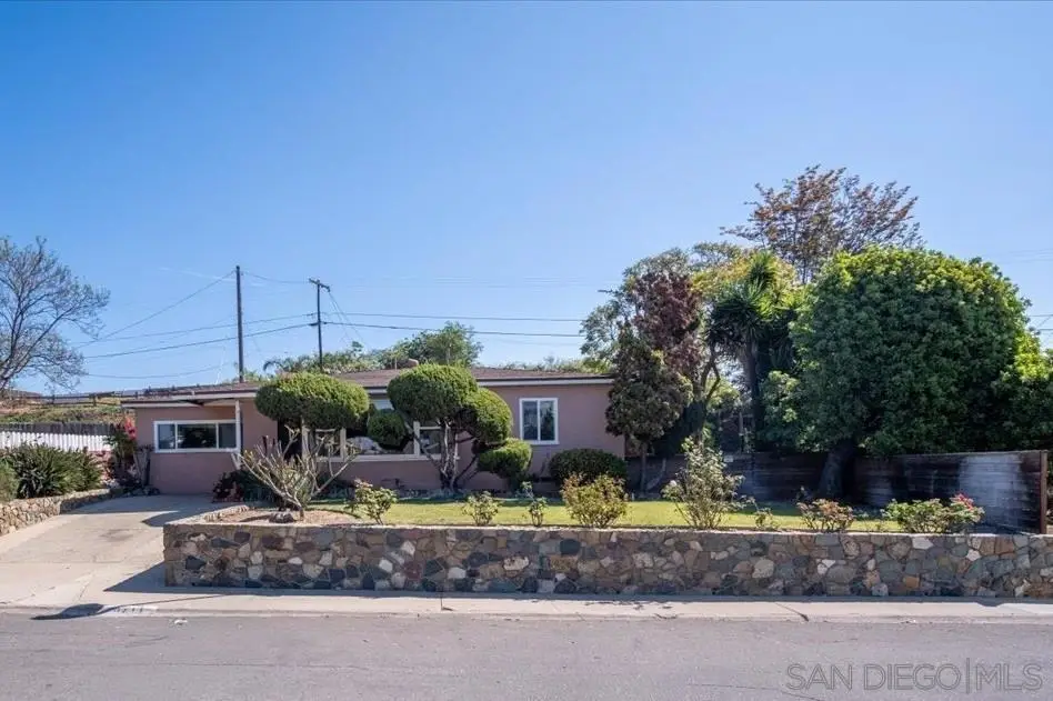 3711 Racine, San Diego, CA 92115 - #1