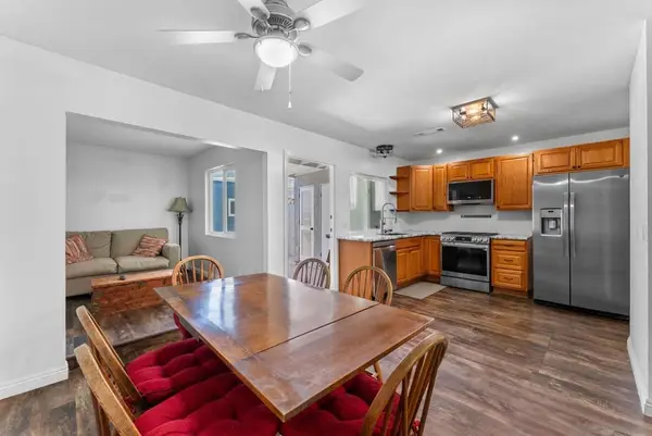 9401 Carlton Oaks Drive #E, Santee, CA 92071