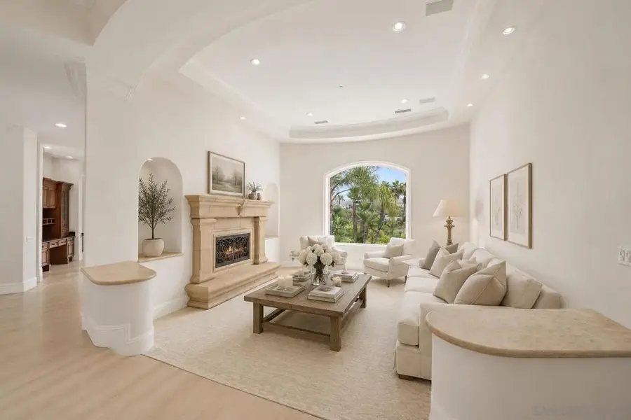 6319 Via Naranjal, Rancho Santa Fe, CA 92067 - #2