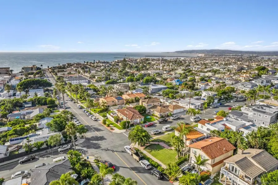 1564 Ebers St., San Diego, CA 92107 - #2