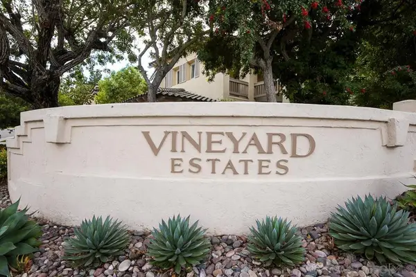 987 Calle De Lepanto, Escondido, CA 92025