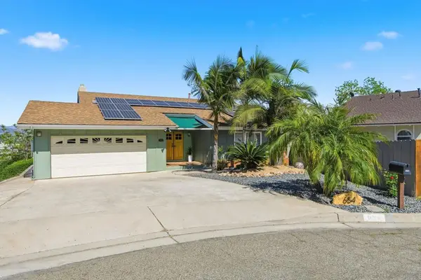 654 Schafer Place, Escondido, CA 92025