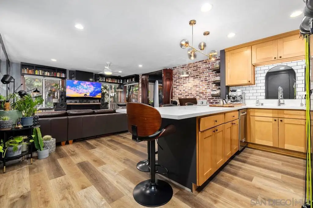 1775 Diamond #105, San Diego, CA 92109 - #1