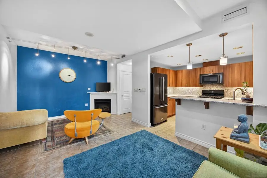 300 W Beech #10, San Diego, CA 92101 - #3