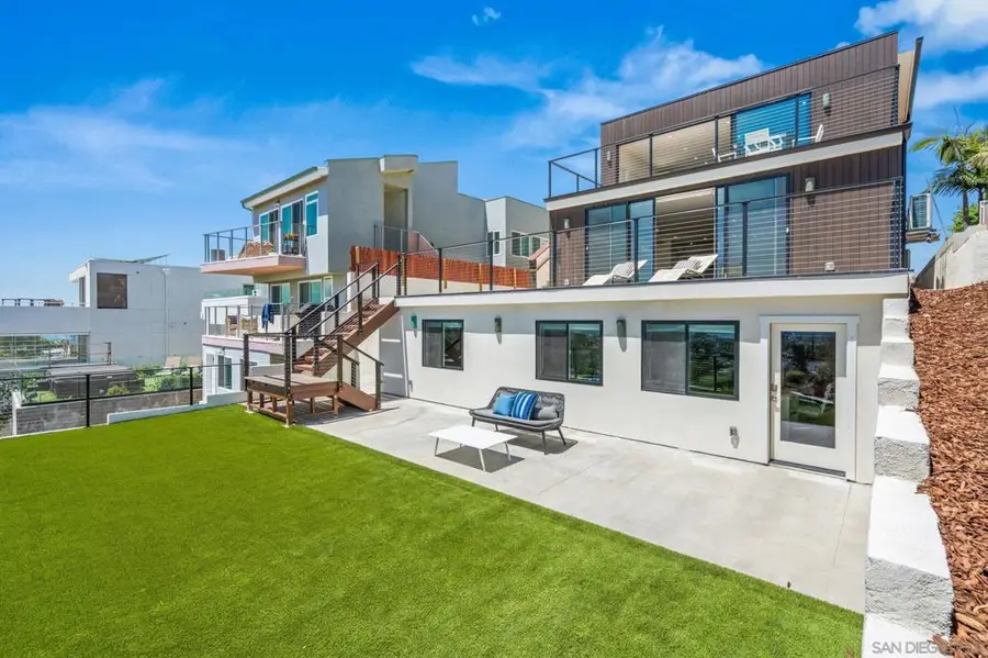 1253 Van Nuys St, San Diego, CA 92109 - #2