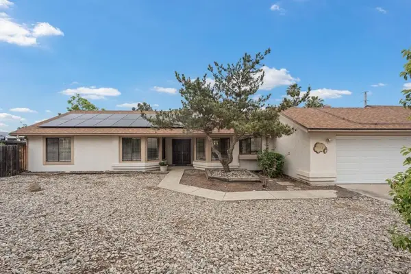 1368 Oakleaf Ln, Ramona, CA 92065