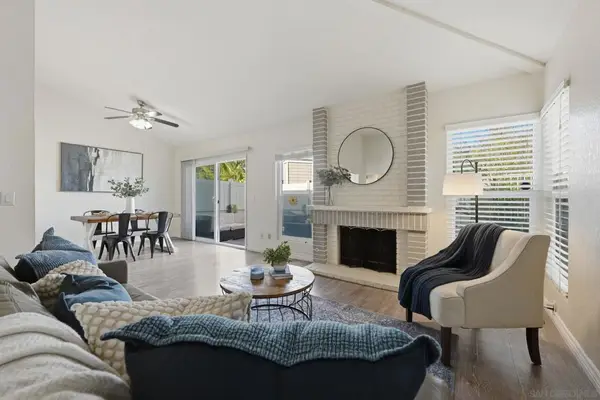 1998 Cambridge Ct, Vista, CA 92081