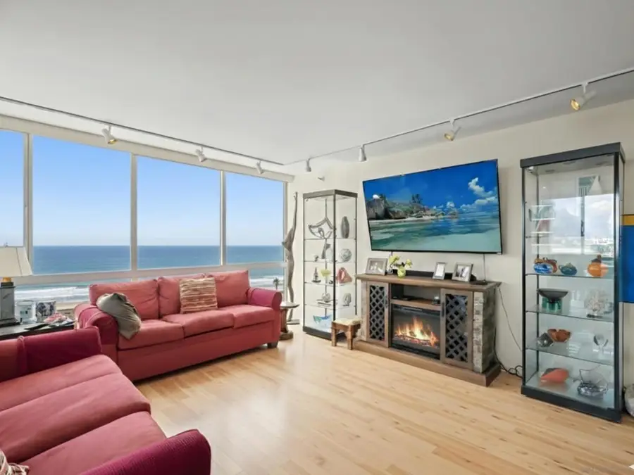1750 Avenida Del Mundo #309, Coronado, CA 92118 - #2