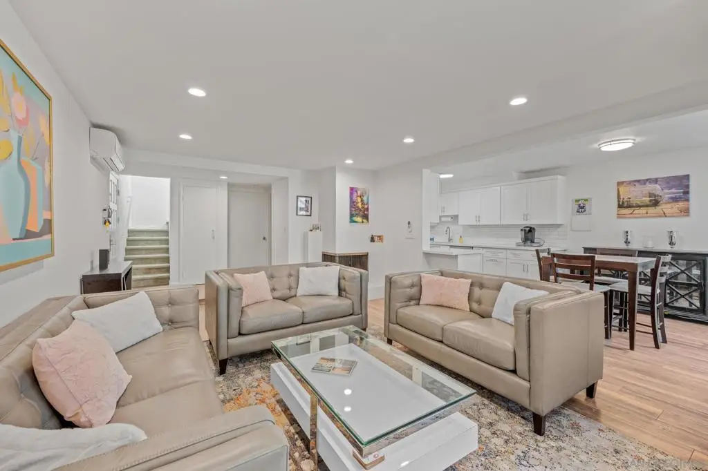 8963 Caminito Fresco, La Jolla, CA 92037 - #1