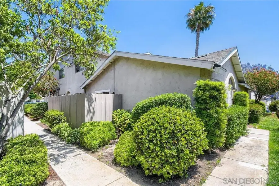 7876 Camino Huerta, San Diego, CA 92122 - #3